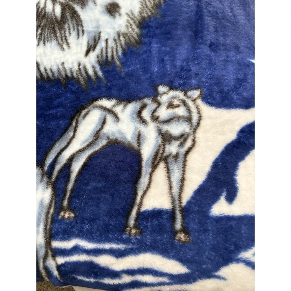 Korean Wolf Plush Blanket HEAVYWEIGHT Fleece Lodge Cabin Decor 91